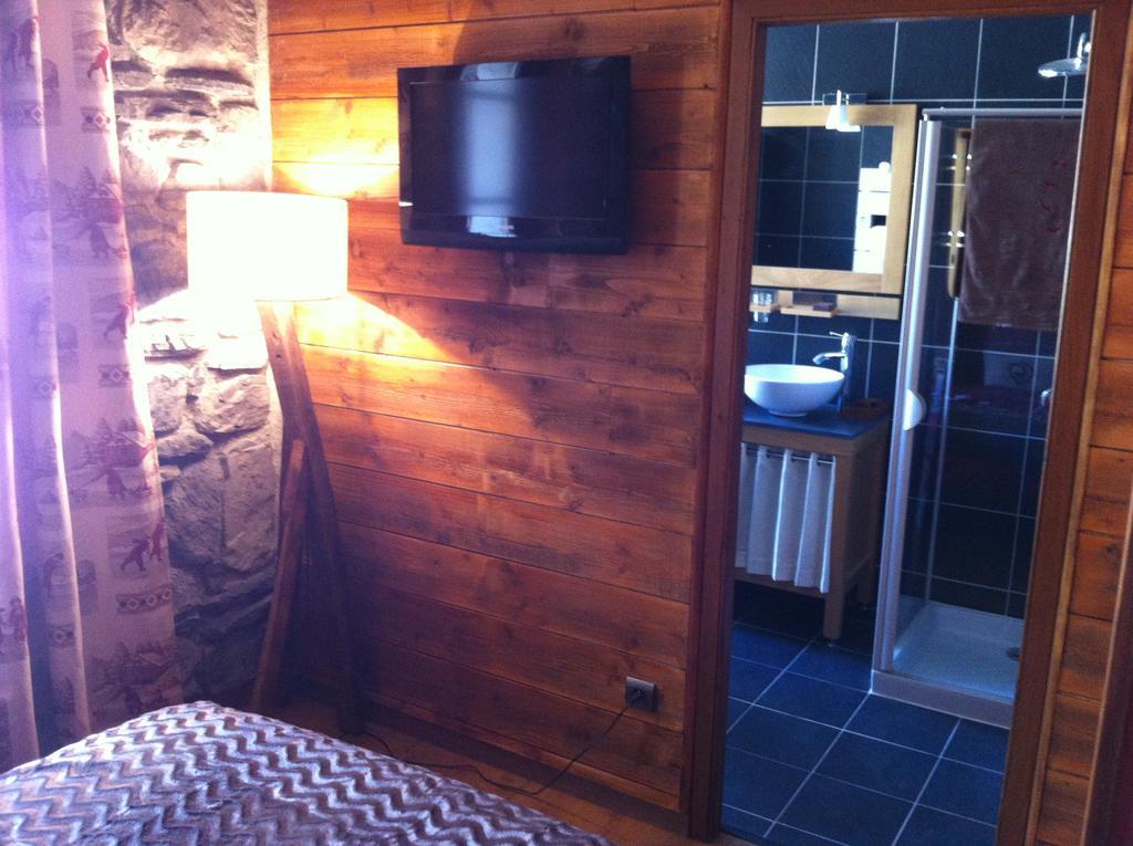 Au Chant Des Marmites Saint-Lary-Soulan Habitación foto