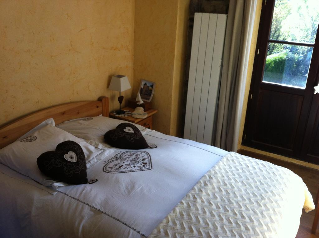Au Chant Des Marmites Saint-Lary-Soulan Habitación foto