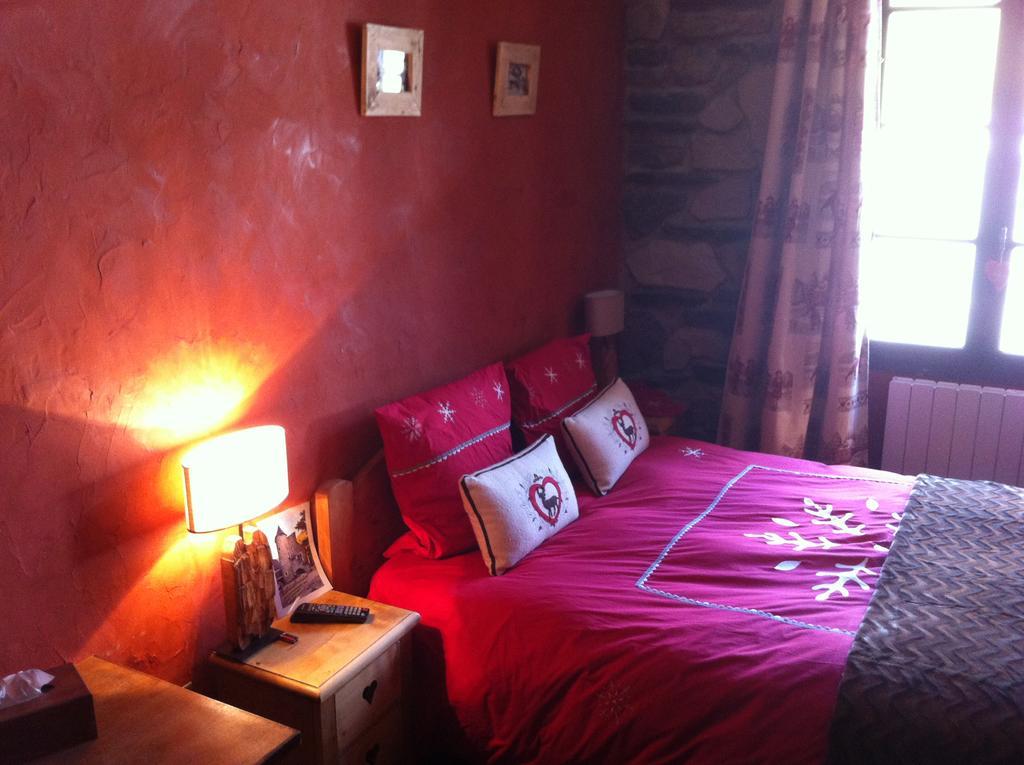 Au Chant Des Marmites Saint-Lary-Soulan Habitación foto